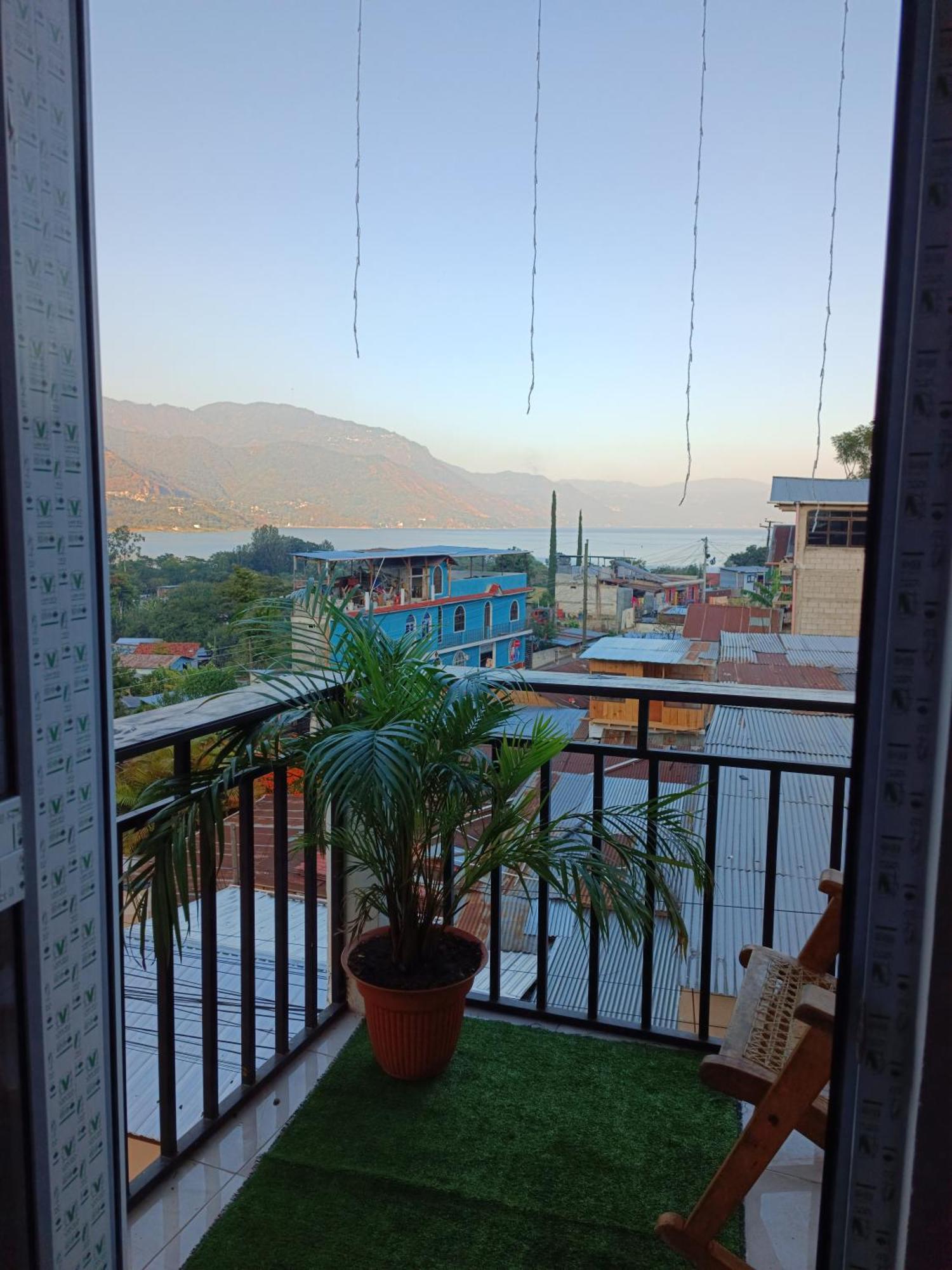 Casa Chikuwa Hotell San Juan La Laguna Exteriör bild